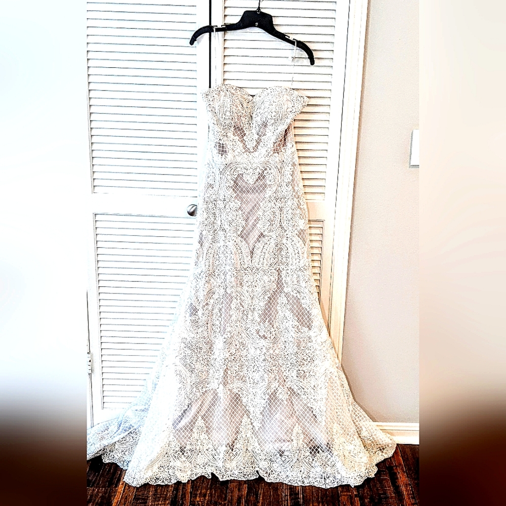 Alyne by Rita Vinieris Wedding Dress (US 4/6, Bridal 12)